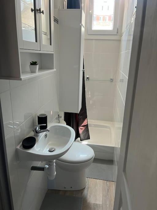 Joli Appart A 10 Minutes De Paris En Metro - Parking Offert Saint-Ouen  Exterior photo